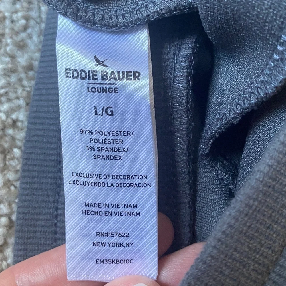 NWOT Eddie Bauer Men’s Grey Straight Leg Pants
